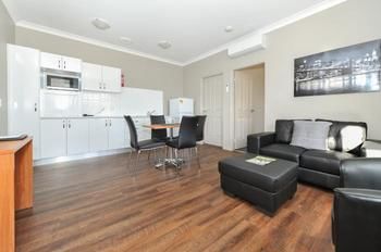 Akuna Motor Inn And Apartments - Accommodation Fremantle 0