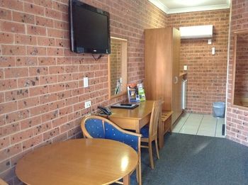 Akuna Motor Inn And Apartments - Accommodation Fremantle 2
