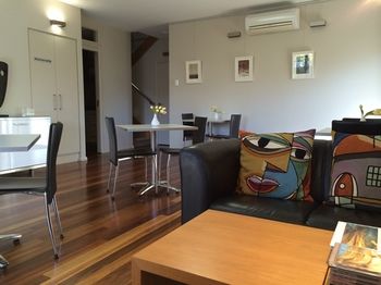 Chaucer Palms Boutique Bed & Breakfast - Accommodation Fremantle 3
