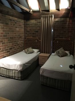Avoca Beach Hotel & Resort - Accommodation Fremantle 25