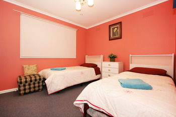 Roseland Holiday House - Accommodation Fremantle 5