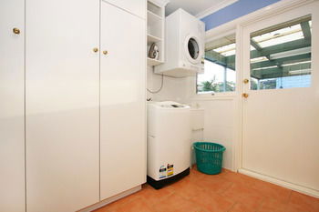 Roseland Holiday House - Accommodation Fremantle 8