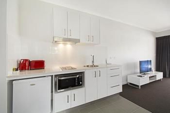 Cooroy Luxury Motel Apartments Noosa - Accommodation Fremantle 15
