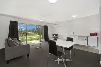 Cooroy Luxury Motel Apartments Noosa - Accommodation Fremantle 16