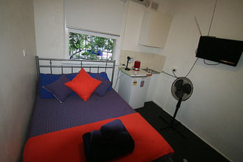 Zing Backpackers - Accommodation Fremantle 3