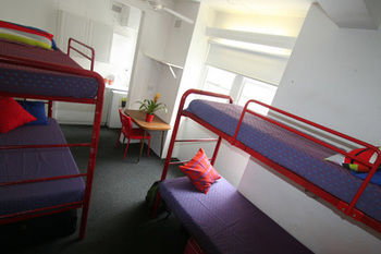 Zing Backpackers - Accommodation Fremantle 4