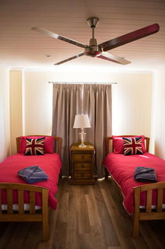The Wattle Lodge - Accommodation Fremantle 3