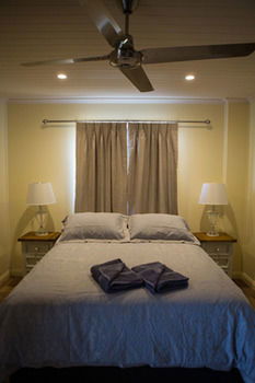 The Wattle Lodge - Accommodation Fremantle 4