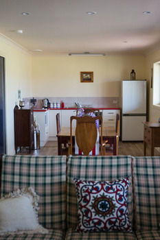 The Wattle Lodge - Accommodation Fremantle 16