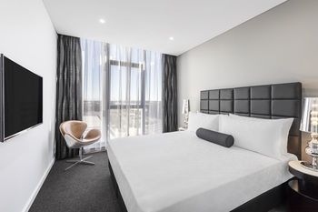 Meriton Serviced Apartments Sydney Airport - Accommodation Fremantle 8