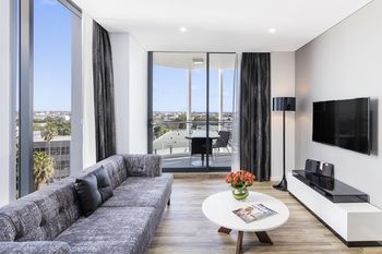 Meriton Serviced Apartments Sydney Airport - Accommodation Fremantle 14