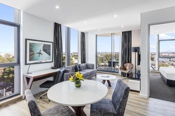 Meriton Serviced Apartments Sydney Airport - Accommodation Fremantle 15