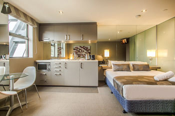 Comfy Kew Apartments - Accommodation Fremantle 2