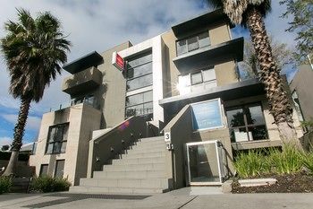 Comfy Kew Apartments - Accommodation Fremantle 23