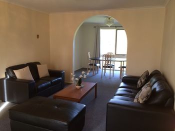 Australian Home Away At East Doncaster - Accommodation Fremantle 17