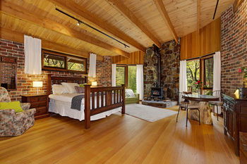 Rocky Creek Art Garden B&B - Accommodation Fremantle 21