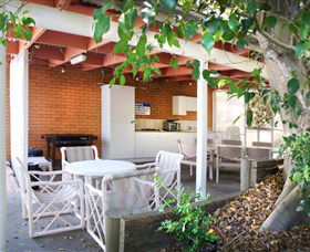 Ambassador Motor Inn - Accommodation Fremantle 2