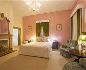 Racecourse Inn - The - Accommodation Fremantle 3