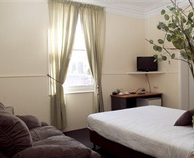 Mews Motel - The - Accommodation Fremantle 1