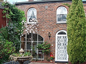 Atrium Apartment B&B - Accommodation Fremantle 0
