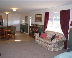 Eloura Luxury Self-Contained Bed & Breakfast Accommodation - Accommodation Fremantle 2