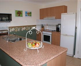 Eloura Luxury Self-Contained Bed & Breakfast Accommodation - Accommodation Fremantle 3