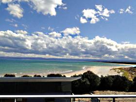 Freycinet Beach Apartments - Accommodation Fremantle 0