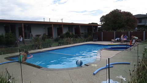 Riverside Ocean Grove - Accommodation Fremantle 4