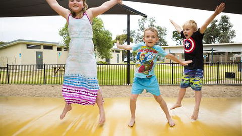 Eastern Beach Holiday Park - Accommodation Fremantle 2