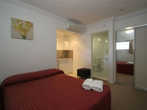 Southern Cross Motel And Serviced Apartments - Accommodation Fremantle 0