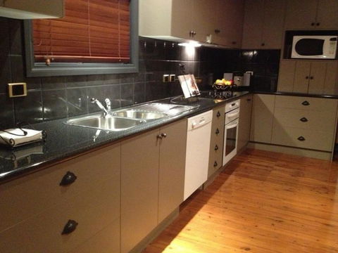 Church House B&B Gundagai - Accommodation Fremantle 8