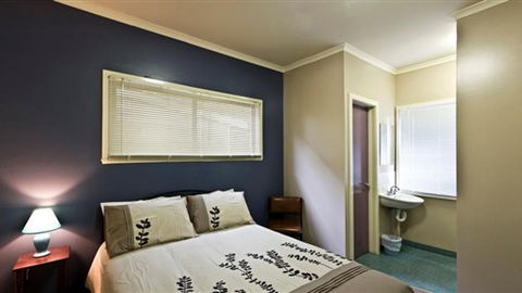 Brambuk Backpackers - Accommodation Fremantle 1