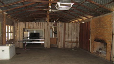 TreeTops Log Cabin - Accommodation Fremantle 0