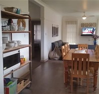 Lakeside Vista Holiday House - Accommodation Fremantle