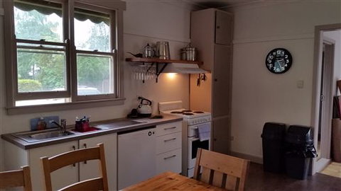 Lakeside Vista Holiday House - Accommodation Fremantle 1