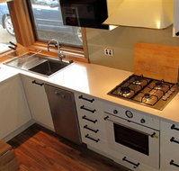 Wallace's - Crystal Creek Chalet 1 - Accommodation Fremantle