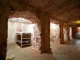 Radeka Downunder Underground Motel And Backpacker Inn - Accommodation Fremantle 3