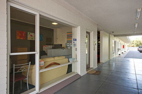 Hello Adelaide Motel + Apartments - Accommodation Fremantle 1