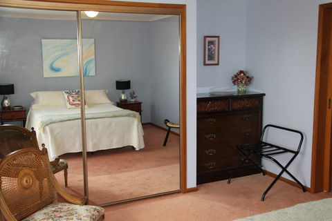 Adrienne's Place On The Hill - Accommodation Fremantle 1