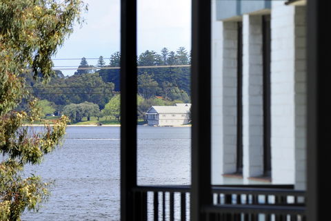 Assured Waterside Apartments - Accommodation Fremantle 1