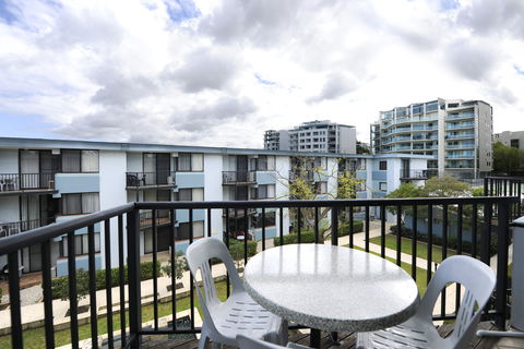 Assured Waterside Apartments - Accommodation Fremantle 6