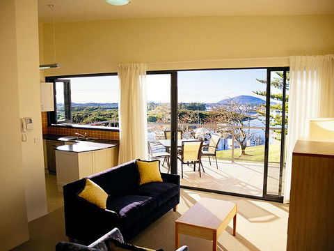 Boathouse Resort Tea Gardens - Accommodation Fremantle 3