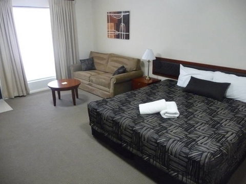 Club Motel - Accommodation Fremantle 2