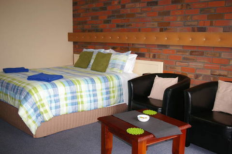 Coorrabin Motor Inn - Accommodation Fremantle 0