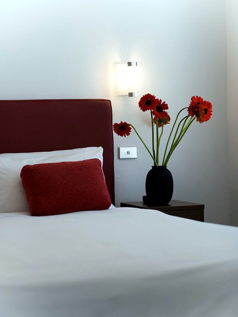 Easystay One Bedroom Apartment - Raglan Street - Accommodation Fremantle 1
