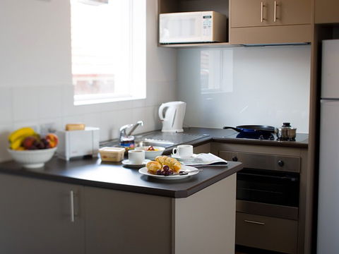 Easystay One Bedroom Apartment - Raglan Street - Accommodation Fremantle 3