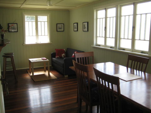 Eco Queenslander Holiday Home - Accommodation Fremantle 4