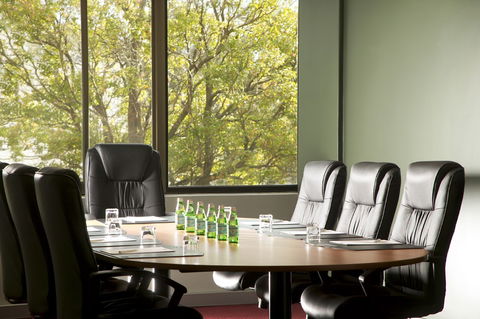 Holiday Inn Melbourne Airport - Accommodation Fremantle 1