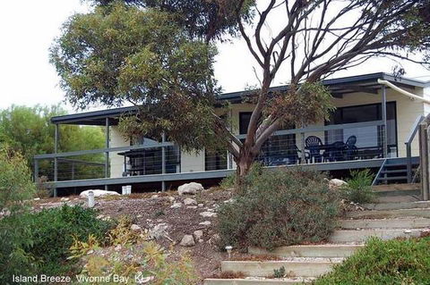 Island Breeze - Accommodation Fremantle 0