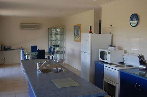 Island Breeze - Accommodation Fremantle 1